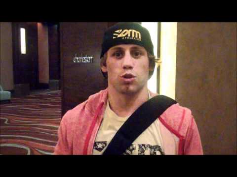 Urijah habla "español"