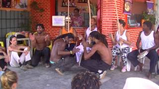 preview picture of video 'Capoeira de Angola em Barra Grande em 28dez2014 com Charel Pererêê'