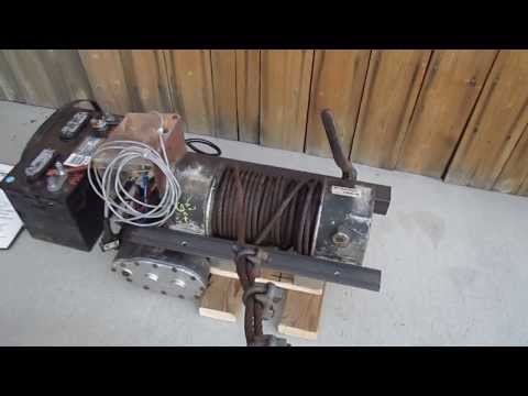 Ramsey DC-200 8000-lb winch 12-VDC in operation