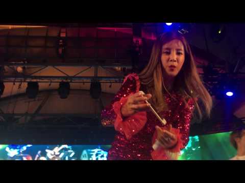 170429 KTMF 2017 ENDING STAGE Apink focus