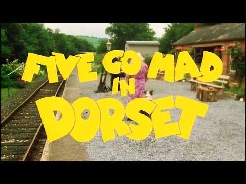 The Comic Strip Presents s01e01   Five Go Mad in Dorset