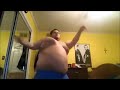 FAT GUY DANCING TO ARAB TECHNO
