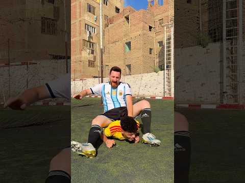 لويس دياز وقع ميسي 😂 لكن المفاجأة كانت ظهور Messi بشكل متكرر! 🤯🔥