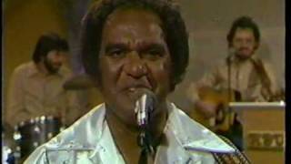 Col Hardy - Black and White Tangle