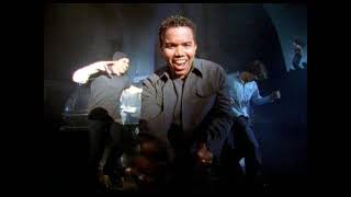 A Que Te Pongo (Live Version) Lyrics English Translation