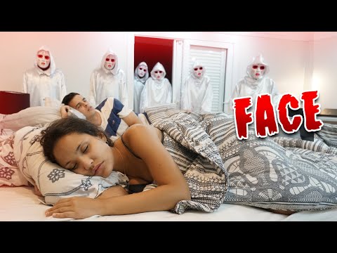 O FACE APARECEU ENQUANTO ESTÁVAMOS DORMINDO (MUITO TENSO)