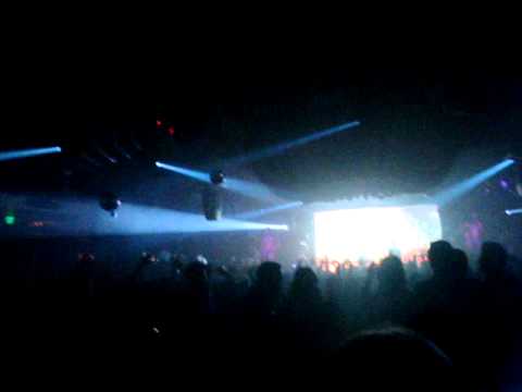 Dakota - Gypsy Room (Duderstadt Remix) (Above & Beyond @ Fluxx SD 1/19/12)