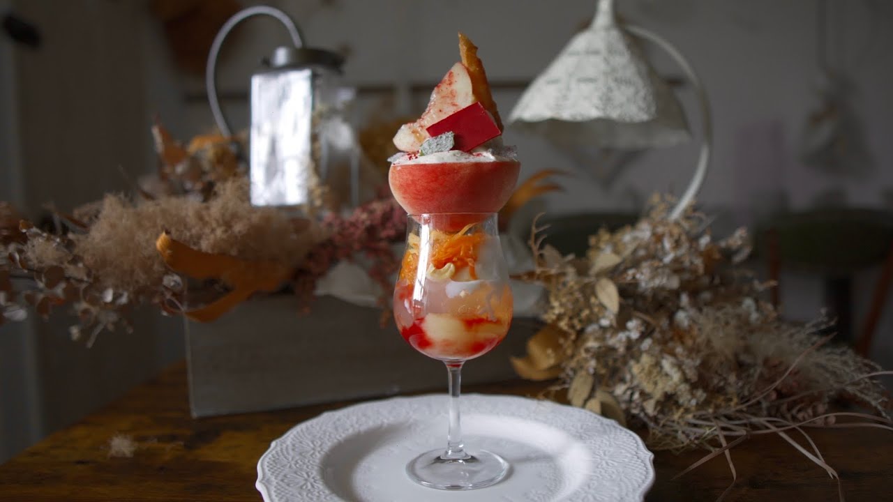 【新作パフェ】大人の桃メルバ完成しました🍑