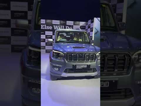 Mahindra Scorpio Classic Galaxy Grey VS Red Rage, Which is better? Comment #shorts #mahindrascorpio