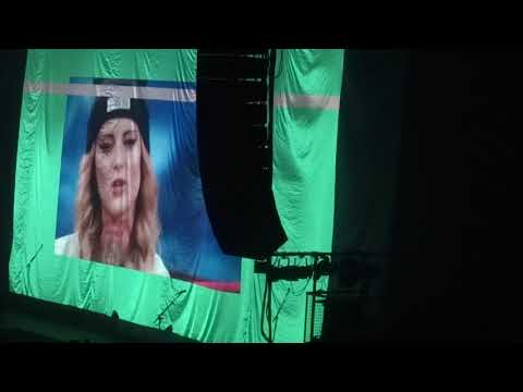 Jennifer Rostock - Intro + Kopf oder Zahl (LIVE HD - Düsseldorf - 20.04.2018)