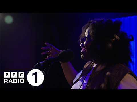 Ezra Collective – God Gave Me Feet For Dancing (BBC Maida Vale Studios)