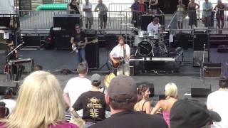 Randy Houser - Beach to the Sand (Live CMA Fest)