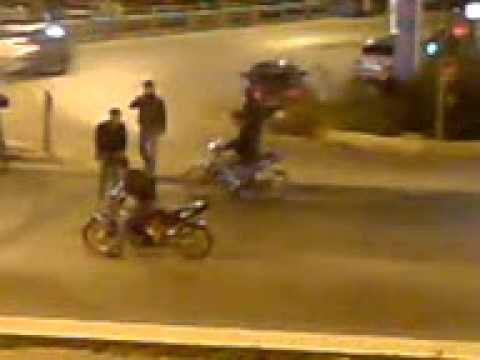 Germanou Iraklio : Suzuki Fx 350 Vs Yamaha z 60mm