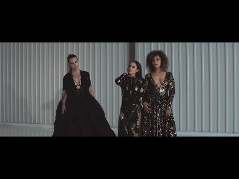 Las Bambitches - La Cura (Official Music Video)