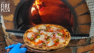 Wood Fire Pizza At Brik Oven | Wood Fire Oven Pizza | Best Pizza In Bangalore Street Food वेज पिज़्ज़ा