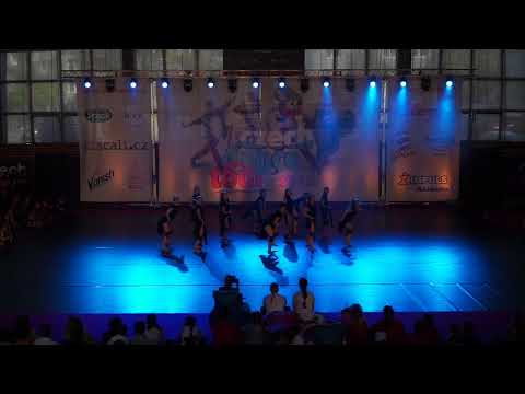 71. DANCEPORT - KEPLS - Chicky dolls