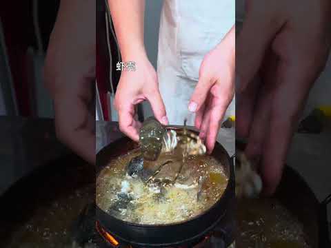 好久没吃这么霸气的一碗泡面了 #在路边摊感受人间烟火  #noodles #delicious #streetfood #cooking #ramen