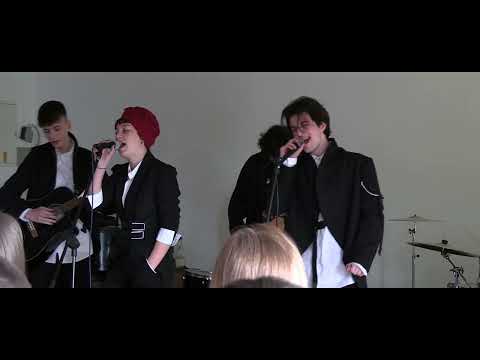 Treći kat - Sve još miriše na nju