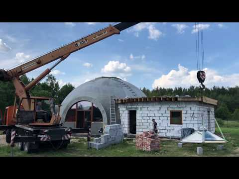 Dom kopułowy - montaż świetlika