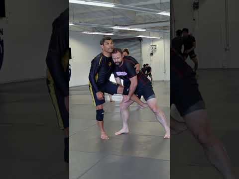 Sumi gaeshi off the back of an opponents single leg attack!!