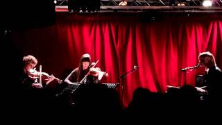 Fyfe Dangerfield   High On The Tide Live in Paris, February 2011