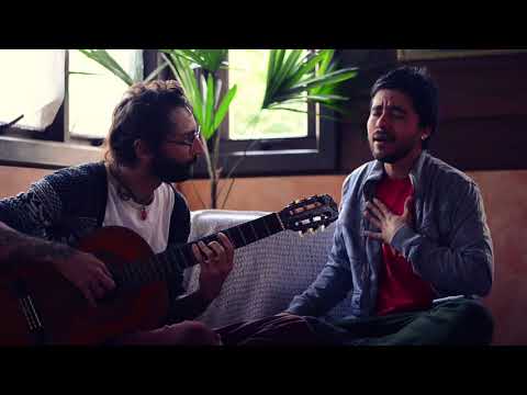 Mergulhando - Paresha