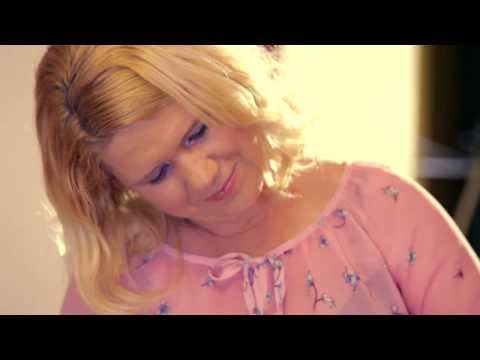 Ansambel PETRA FINKA - Še enkrat šla s teboj bi pred oltar