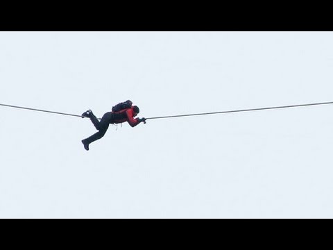 Jake Gyllenhaal Rope Crossing - Born Survivor 6 Episode 7
