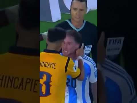 Arsenal’s Hincapié and Liverpool’s Mac Allister clash in World Cup qualifier action 🇪🇨