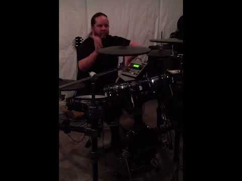 Joey Jordison playing Roland Electronic Drums