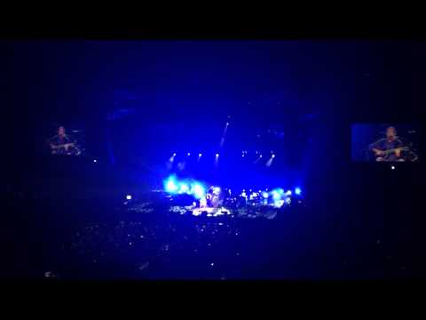 Eric Clapton - Tears in Heaven (Singapore Indoor Stadium 2014)