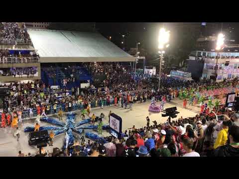 Início do desfile Beija-Flor Carnaval 2019