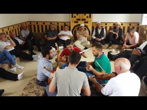 Xeni dhe të bijtë e Beqir Sefë Mleqanit në Shkozë Këngë për Beqir Gashin