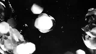Videoclip Bubbles is onderdeel van Untitled 1, een solo-optreden van Lavinia Meijer