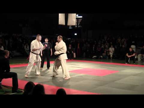 ShinKyokushin Karate Dutch open 2012 - Men Hw final - Klein (Netherlands) vs Kresier (Germany))