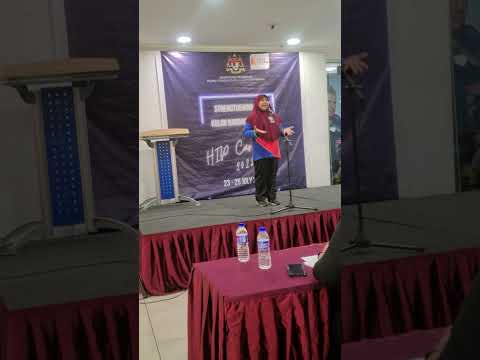 HIP Carnival  @ Kulim Landmark Central. Maisarah with poem recitation.