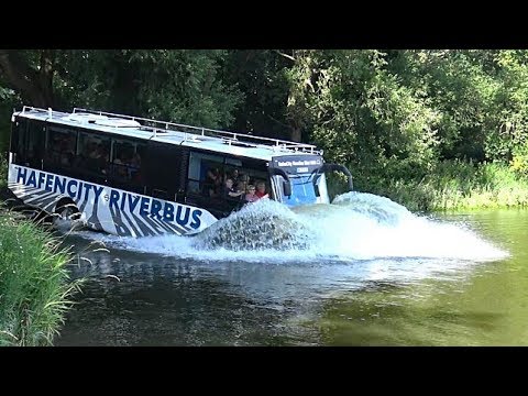HAFENCITY RIVERBUS | The spectacular amazing swimming bus | 4K-Quality-Video