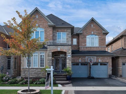 100 Divinity Cir  Brampton, ON