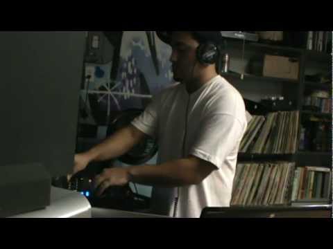 DJ RO @ GLOBALMIXXRADIO  10 | 21 | 2011