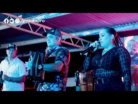 AMOR DE DOS AMANTES - JHONATHAN CHÁVEZ (EN VIVO)