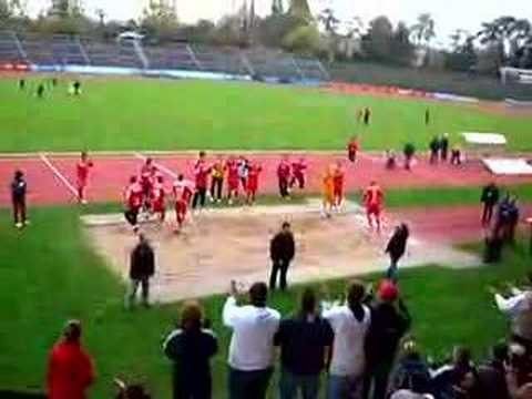 Bonner SC - RW Oberhausen -- Tanzende Mannschaft