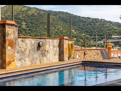 Video del inmueble TEIÀ. Céntrica y reformada.