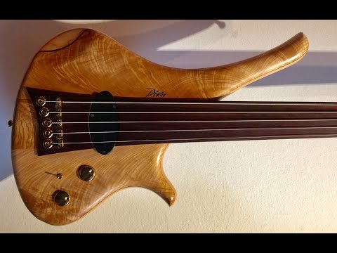 Fre0103 - Fretless #3 (Intonation #2 - Oktaven) - German Bass Lesson Tutorial