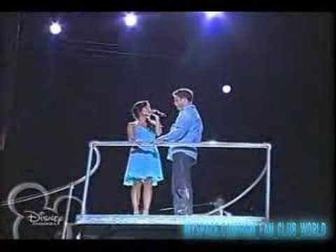 HSM:The Concert-What I've Been Looking For(Mexico)V&Drew