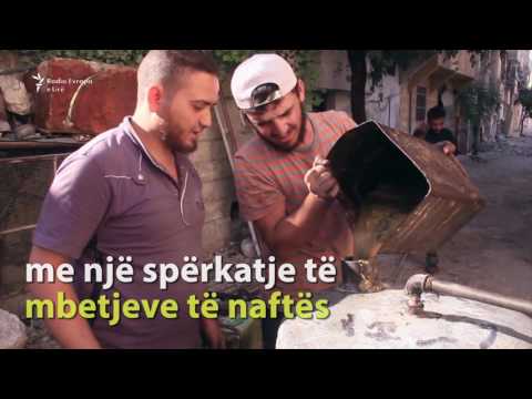 Banorët e Alepos e shndërrojnë plastikën në benzinë