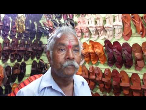 download lagu mp3 mp4 Buy Kolhapuri Chappal, download lagu Buy Kolhapuri Chappal gratis, unduh video klip Buy Kolhapuri Chappal