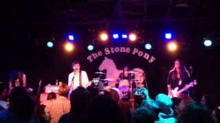 Hunter Valentine 4/11/13 A Great Canadian Love Song (CLIP)