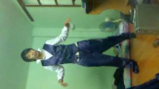 Ngọc Anh poppin solo &quot; The black eyed peas - I can&#39;t make U dance &quot;