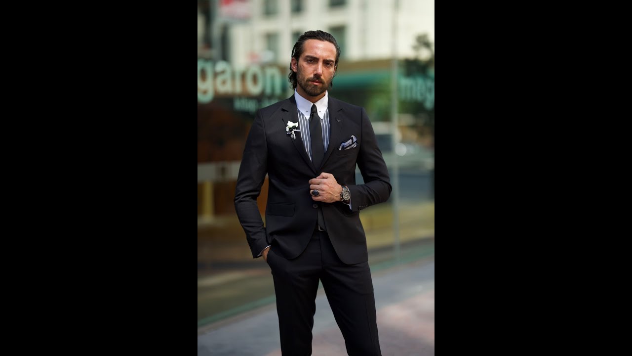 GentWith Laughlin Black Slim Fit Notch Lapel Suit