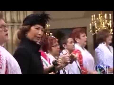 Despiden a la reina Fabiola con una Salve Rociera